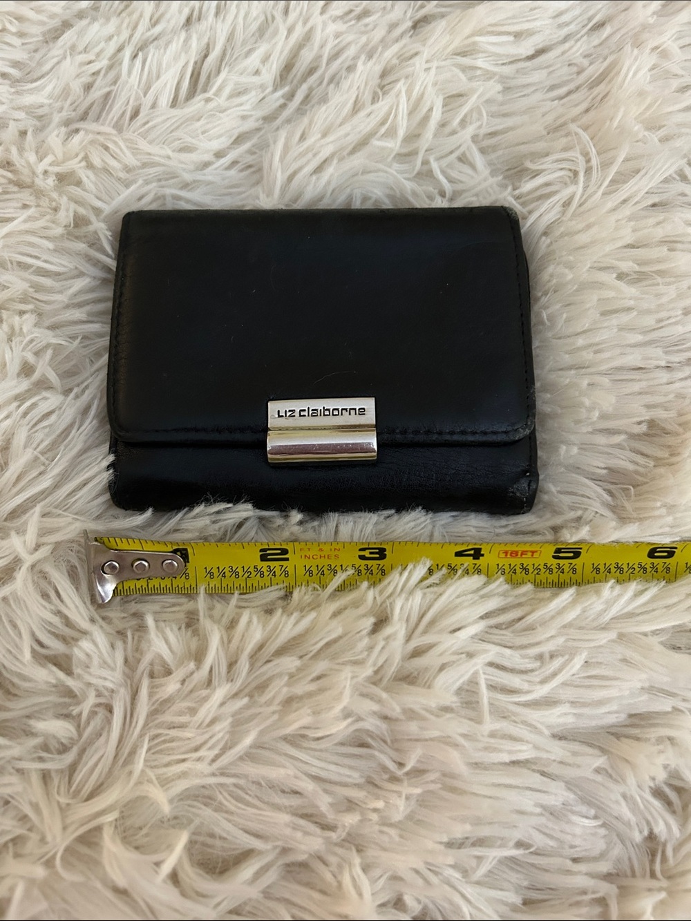 Liz Claiborne Black Leather Compact Card & Key Holder